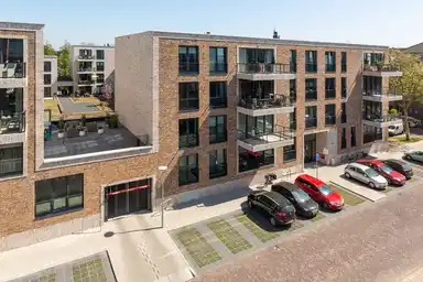 81m2 apartment to rent for 1258€/month in Raadhuisstraat, Heemskerk