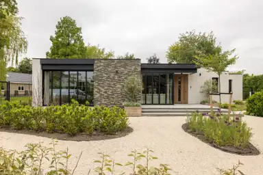 232m2 house to rent for 6500€/month in Dresdenlaan 27, Rotterdam
