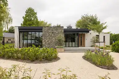 232m2 house to rent for 6500€/month in Dresdenlaan 27, Rotterdam