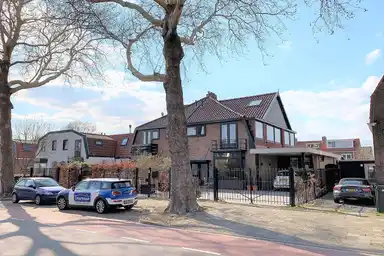 245m2 house to rent for 5500€/month in Sloterweg 33, Badhoevedorp
