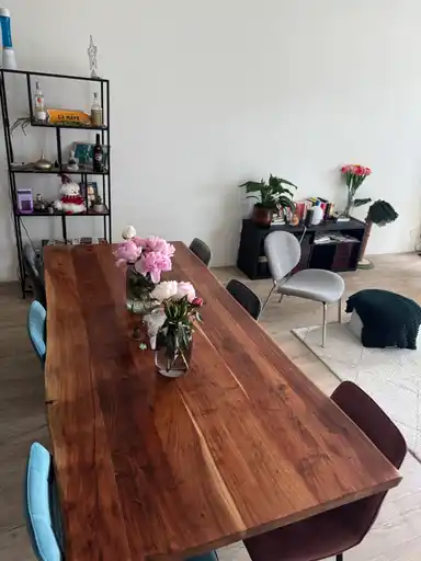 130m2 room to rent for 940€/month in Anna van Buerenplein 56, The Hague