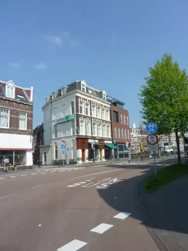 120m2 apartment to rent for 2450€/month in Biltstraat 104D, Utrecht