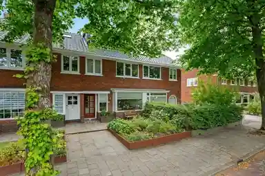 112m2 house to rent for 2750€/month in Zwaluwstraat, Badhoevedorp