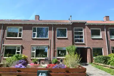 63m2 apartment to rent for 946€/month in Schieringerweg 91, Leeuwarden