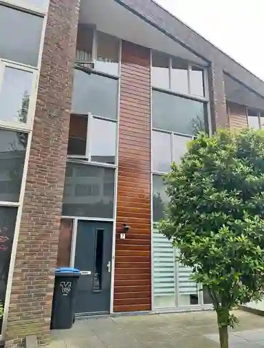 0m2 house to rent for 2500€/month in Barendrecht