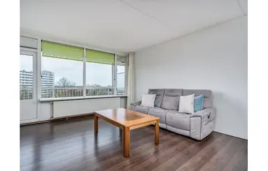 8.18m2 apartment to rent for 825€/month in Bachplein 217, Schiedam