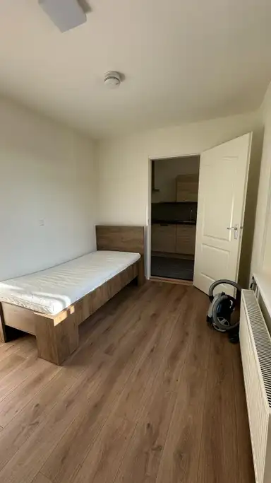 45m2 studio te huur voor 1300€/maand in Singel 88B, Schiedam