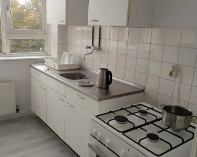 10m2 room to rent for 350€/month in Van 's-Gravensandestraat 49, Leiden
