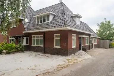 house de 136m2 à louer pour 1850€/mois à Oude Middelhorst, Haren