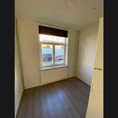 10m2 room to rent for 375€/month in Raadhuisplein 10, Heerlen