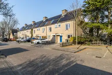 100m2 apartment to rent for 1251€/month in Bordeauxstraat, Zoetermeer
