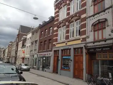 studio de 70m2 à louer pour 1695€/mois à Grote Gracht, Maastricht