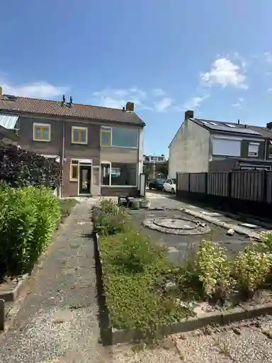 68m2 house te huur voor 708.91€/maand in De Regtstraat 6, Abbenes