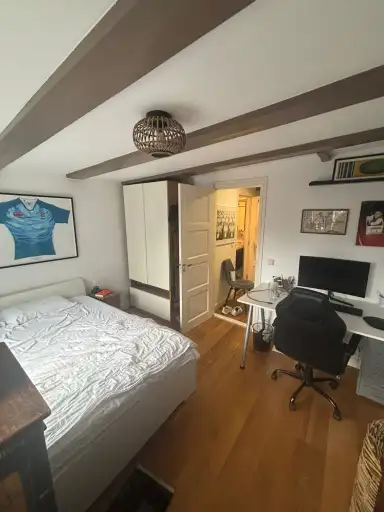 15m2 room to rent for 1100€/month in Nieuwezijds Voorburgwal 78B, Amsterdam