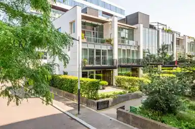 257m2 house to rent for 11950€/month in George Gershwinlaan 7, Amsterdam
