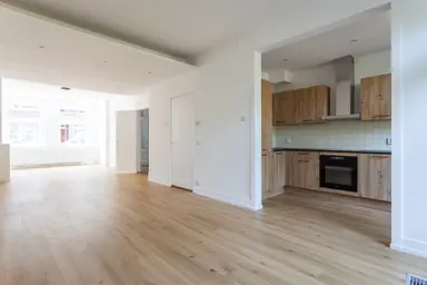 83m2 apartment to rent for 2250€/month in De Moucheronstraat 60, The Hague