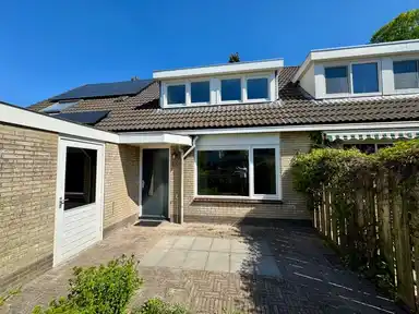 house de 97m2 à louer pour 2250€/mois à A.N.van Pellecomhof 1241, Kortenhoef