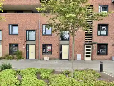 apartment de 102m2 à louer pour 1415€/mois à Linie, Apeldoorn