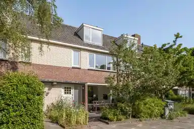 house de 126m2 à louer pour 2350€/mois à Lekstraat, Leiden
