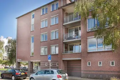 115m2 apartment to rent for 1150€/month in Zamenhof, Heemskerk