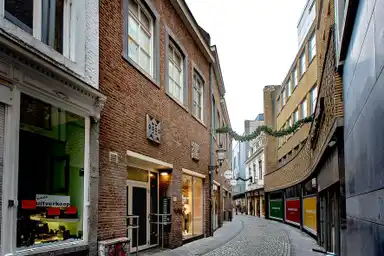 119m2 apartment zu vermieten für 1180€/Monat in Vijfharingenstraat 8C-15, Maastricht