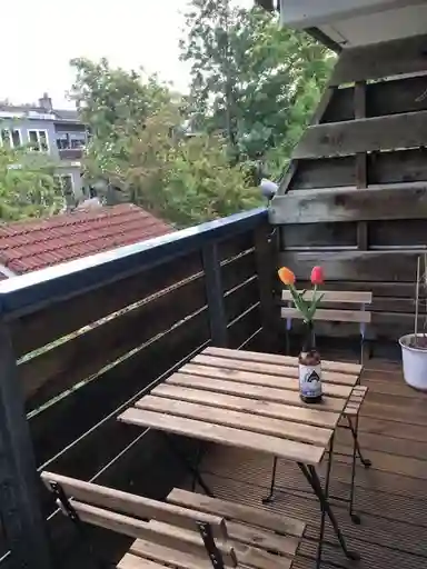 72m2 apartment to rent for 1885€/month in Hoekschewaardweg 184, Amsterdam