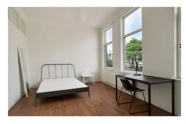 18m2 room to rent for 600€/month in Bergweg 258B, Rotterdam