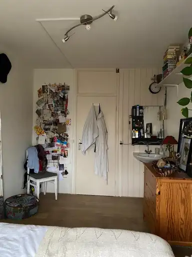 room de 12m2 à louer pour 850€/mois à Trompenburgstraat 27-1, Amsterdam