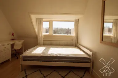 30m2 room te huur voor 1400€/maand in Roelofsstraat 100, The Hague
