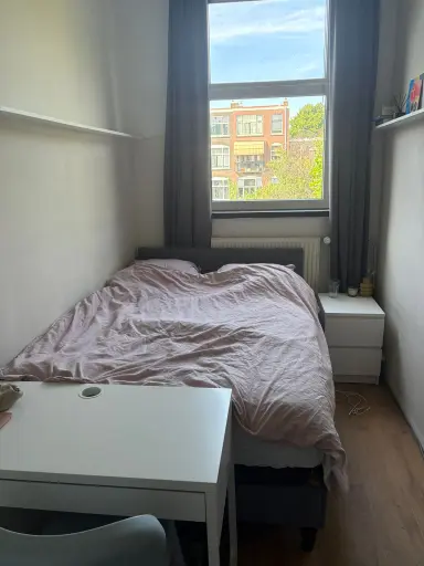 300m2 room te huur voor 700€/maand in Oostzeedijk Beneden 47, Rotterdam