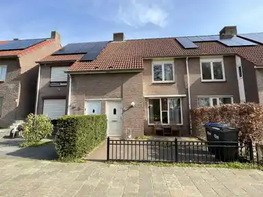 105m2 house te huur voor 1995€/maand in Viottastraat, Eindhoven