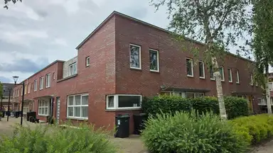 133m2 house to rent for 2750€/month in J.J. Slauerhoffstraat, Almere