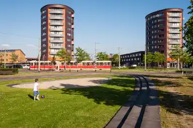 112m2 apartment te huur voor 1260€/maand in Middenweg 136, The Hague