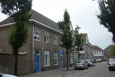 house de 87m2 à louer pour 732.43€/mois à Geert van Woustraat 12, Kampen