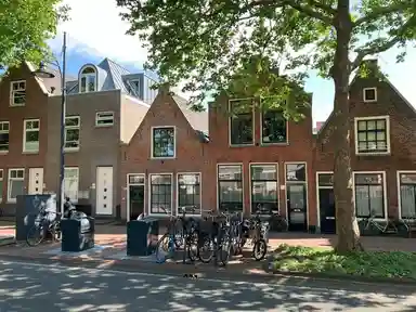 house di 85m2 in affitto a 2250€/mese a Langegracht, Leiden