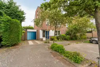 180m2 house to rent for 3800€/month in Dahliahof 21, Wassenaar