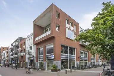100m2 apartment to rent for 2595€/month in Jacobstraat 57, Haarlem