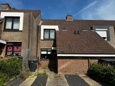 115m2 house to rent for 1099€/month in Ammonieterf 266, Heerlen