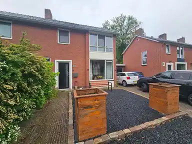 100m2 house to rent for 995€/month in Polenstraat, Emmen