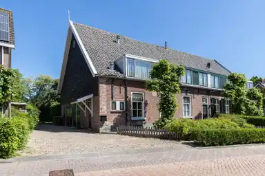 103m2 house te huur voor 1400€/maand in Dorpsstraat 15, Oud-Alblas
