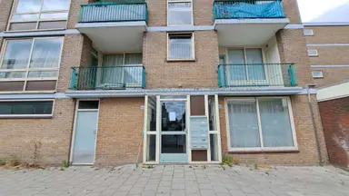 58m2 apartment to rent for 927.48€/month in Maassluisstraat 464-4, Amsterdam