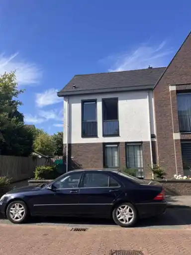123m2 apartment to rent for 1085€/month in Mau de Jongstraat 46, Zaltbommel
