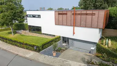 house di 419m2 in affitto a 3950€/mese a K.L.M.-straat 3, Heerlen