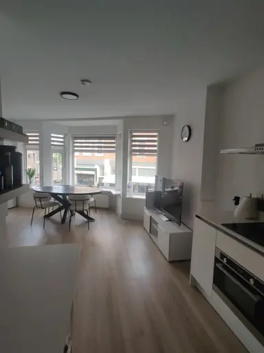 47m2 room to rent for 610€/month in Crooswijkseweg 89A-02, Rotterdam