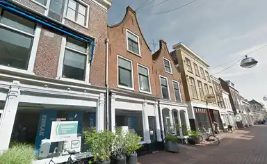 apartment de 54m2 à louer pour 1775€/mois à Klimmende Leeuwsteeg, Leiden