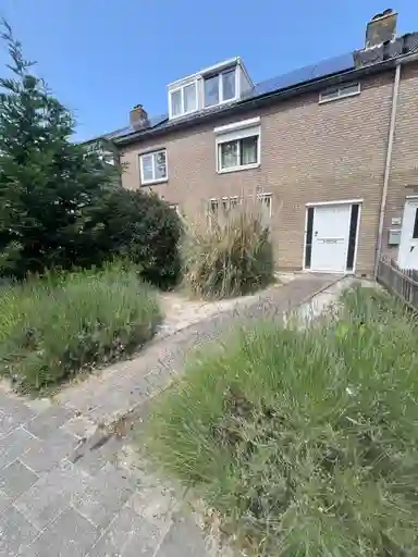 house de 113m2 à louer pour 1895€/mois à Spinhuisweg, Middelburg