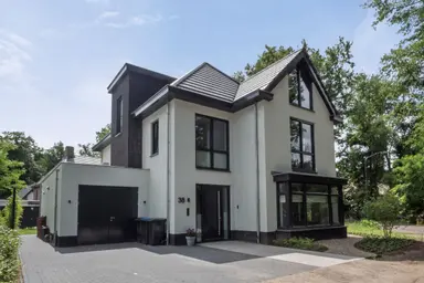 house de 236m2 à louer pour 4750€/mois à Park De Braacken 38, Vught