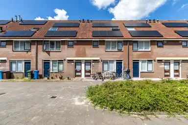 116m2 house to rent for 1225€/month in Bezembinder 53, Alphen aan den Rijn