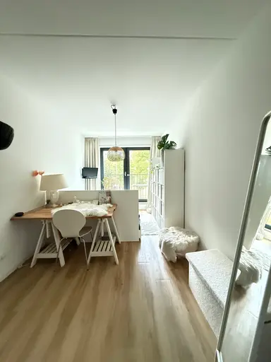 18m2 room to rent for 1275€/month in Jan van Galenstraat, Amsterdam