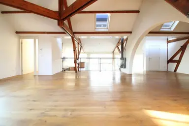 apartment de 120m2 à louer pour 2100€/mois à Singel, Dordrecht
